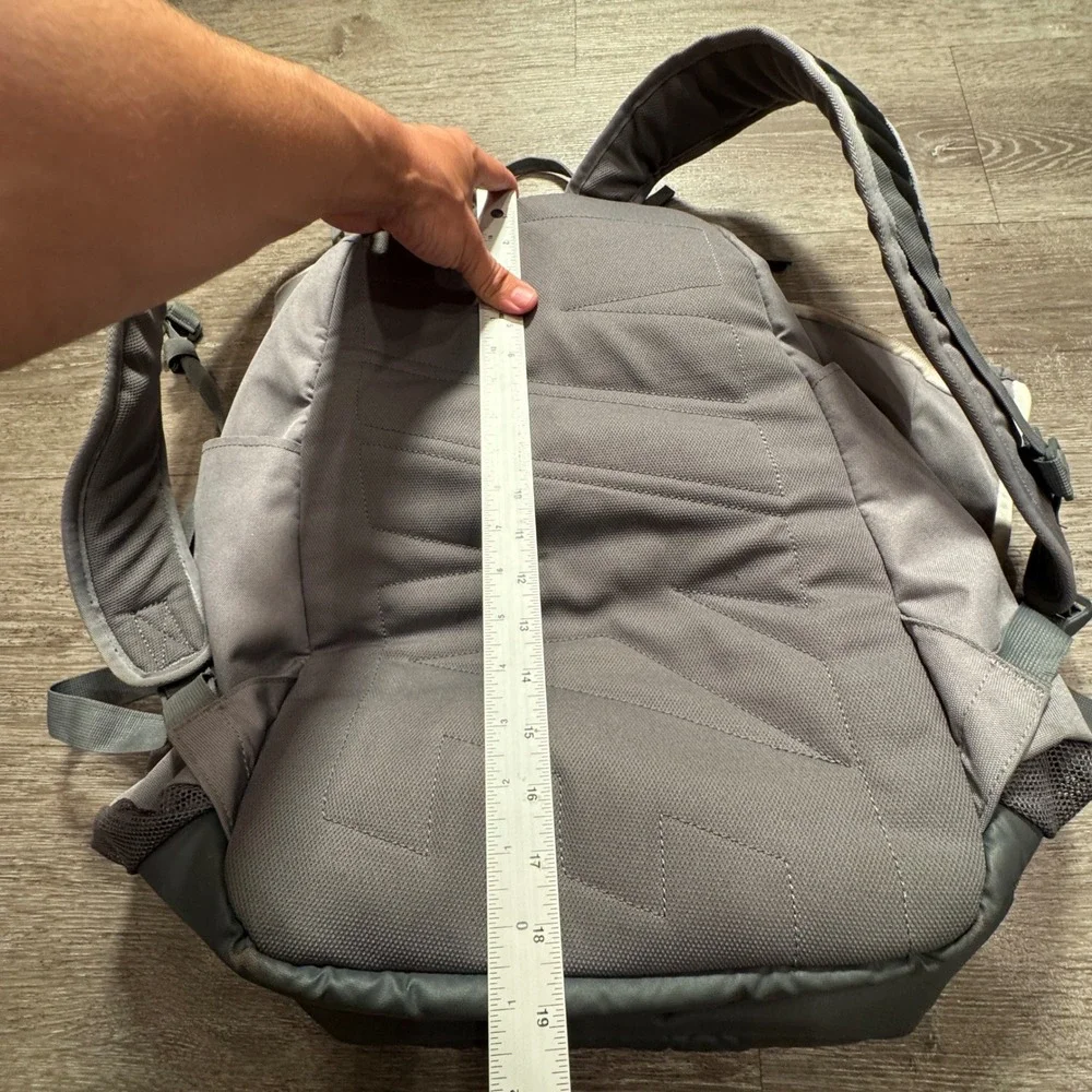 Nike Hoops Elite Max Air Team 2.0 Backpack Gray Quad Zip Basketball Bag Outdoor